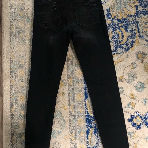 BRAND NEW NEVER WORN! AE black distressed jeans - Picture 4 of 4